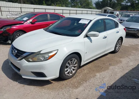 2017 Nissan Altima 2.5 S z USA, uszkodzony, nr VIN 1N4AL3AP1HN318223